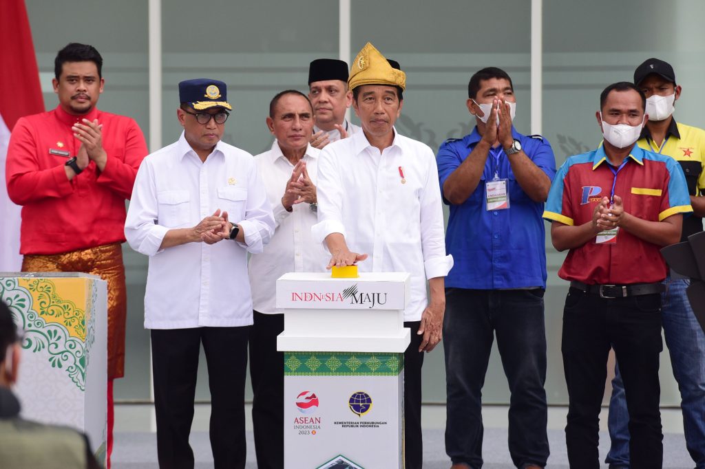 Presiden Jokowi Resmikan Terminal Amplas dan Tanjung Pinggir di Sumut