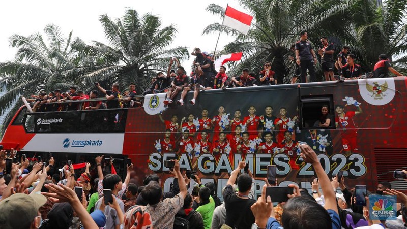 Pecah! Antusias Masyarakat Indonesia Menyambut Sang Juara Kembali ke Tanah Air