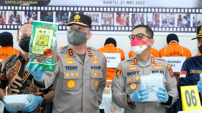 Cara Irjen Teddy Minahasa Dapatkan Sabu Terungkap, Tukar Barbuk Sabu Dengan Tawas