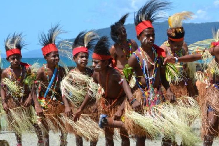 Junjung Tinggi Perdamaian! Inilah 3 Suku Tertua di Papua Barat