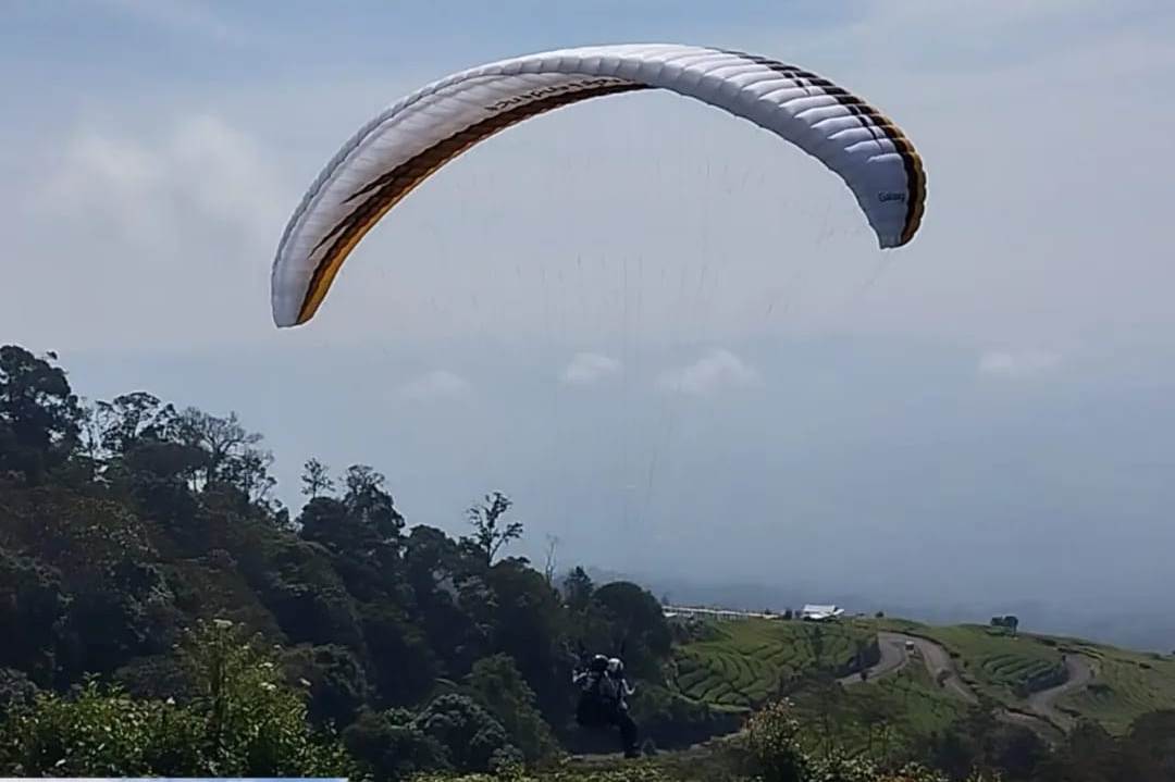 Dempo Sky Terbang Tandem, Perkenalkan Potensi Wisata Alam Pagar Alam