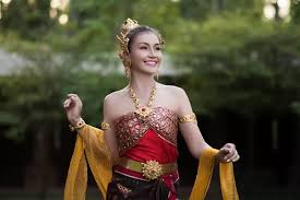 Bikin Ngeres Jomblo Akut, Ini 5 Tradisi Malam Pertama Suku di Indonesia