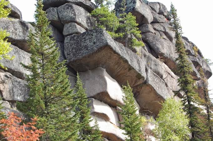 Saingi Situs Gunung Padang Indonesia? Rusia Temukan Situs Megalitikum Ini