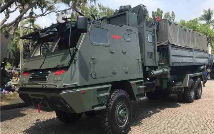 Dislitbang TNI AD Serahkan Sertifikasi Prototipe Ransus Pembawa Amunisi Roket ASTROS II