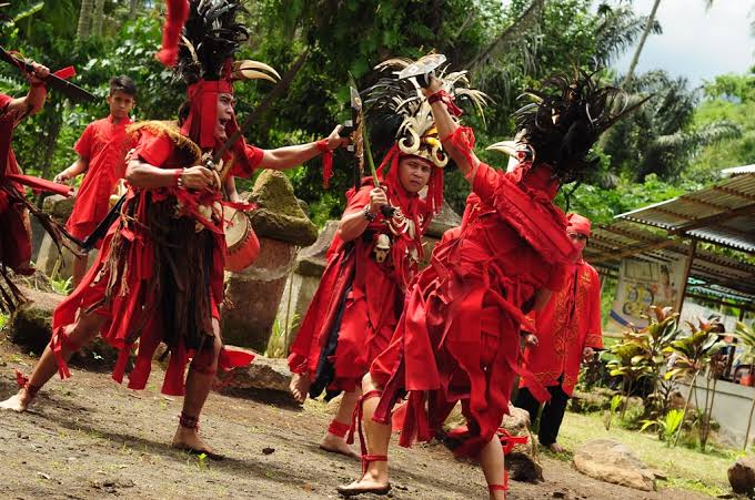Memiliki 5 Macam Dialek Bahasa Dan Ada Keluarga Kerajaan, Ini Dia Daftar 5 Suku Di Sulawesi Utara
