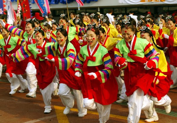 Drakor Berasal Dari Sini, Inilah Tradisi Pernikahan Adat Korea! 