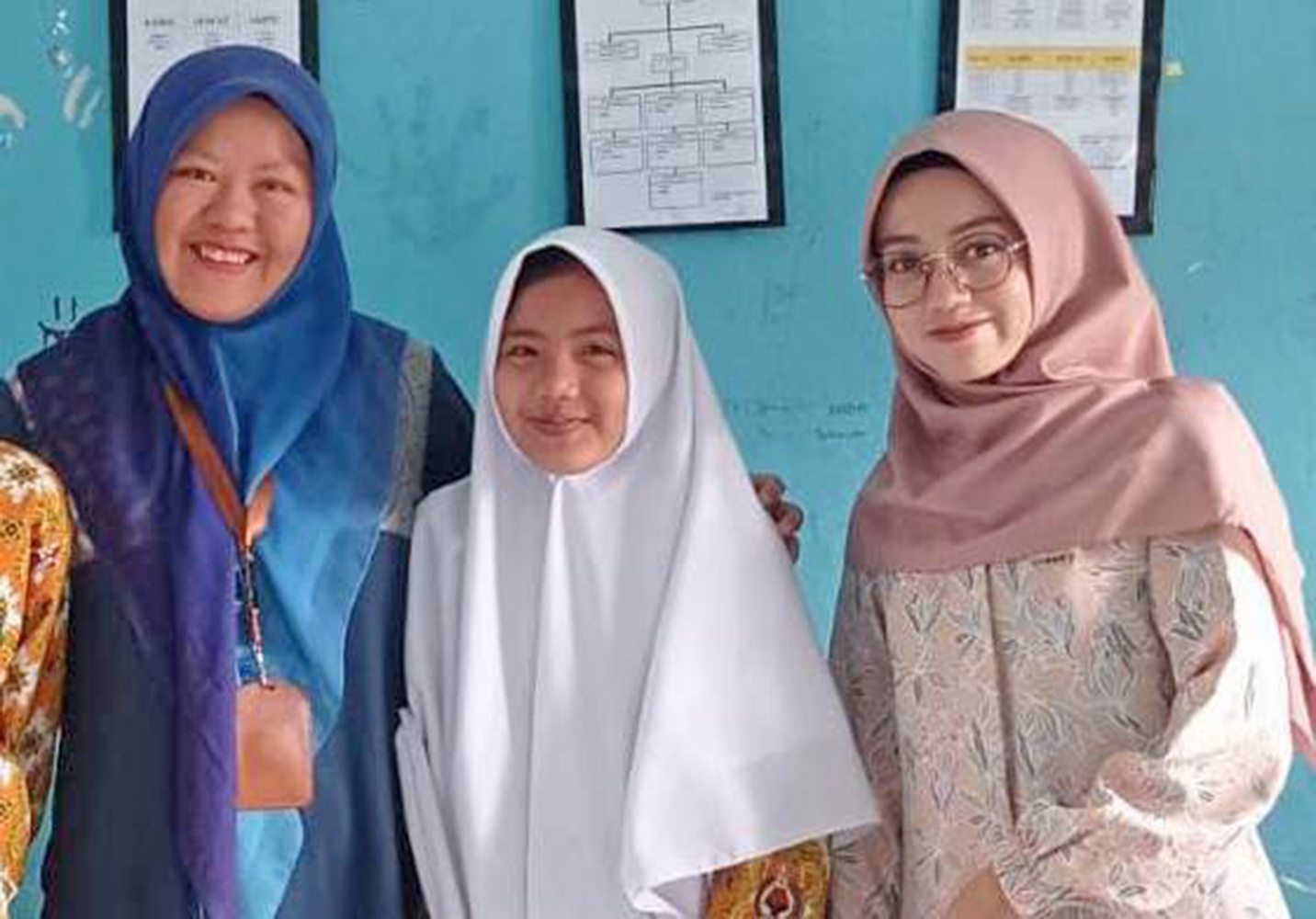 Siswi MTs Al-Azhar Kota Pagaralam Ukir Prestasi KSM Tingkat Provinsi