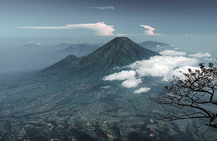 Kalian Wajib Tau, Ternyata di Indonesia Miliki Nama Gunung yang Unik!