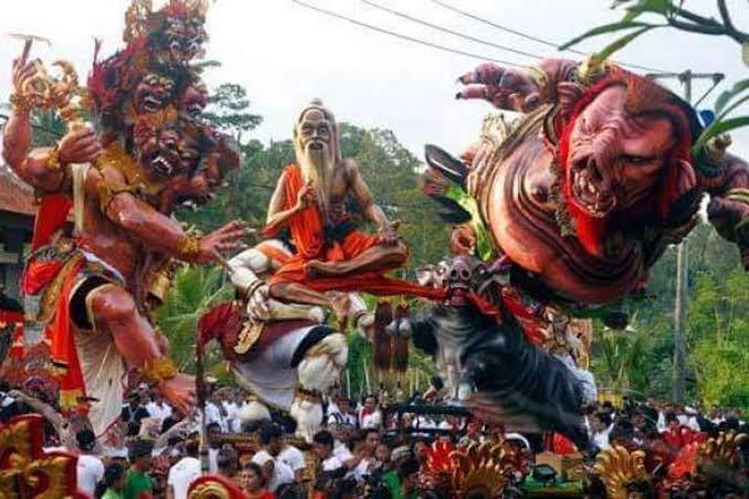 Inilah Suku di Indonesia dengan Adat Budaya Kental, Masih Terjaga dan Lestari