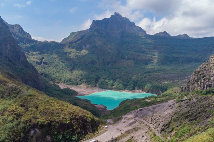 Tak Hanya Sajikan Pemandangan yang Menakjubkan, Ternyata Gunung Kelud Menyimpan Banyak Misteri!