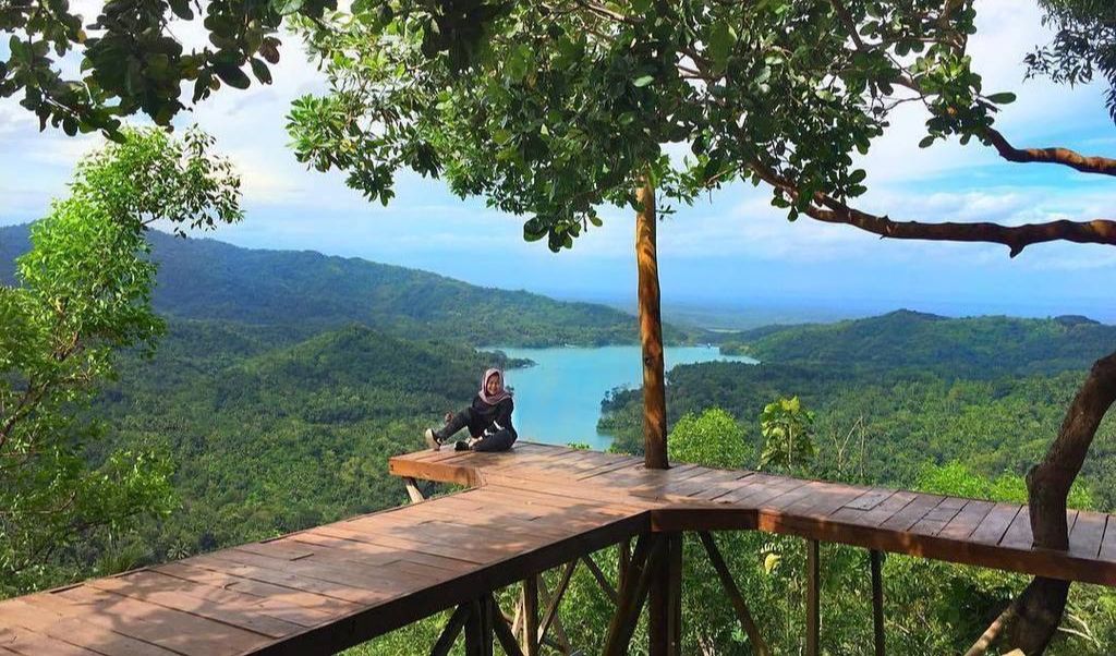 Menikmati Kesejukan di Puncak Kota, Inilah Keindahan yang Dimiliki Bukit Cendana Rembang Pelepas Penat 