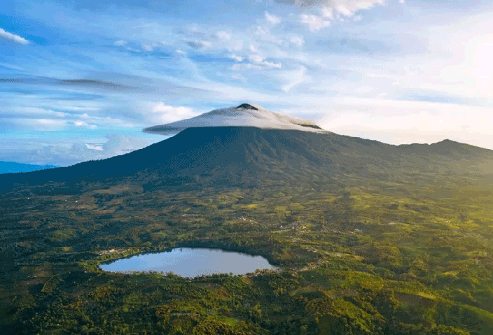 Kenapa Pendaki Selalu Mengalami Keanehan di Gunung Masurai? Ini Jawabannya!