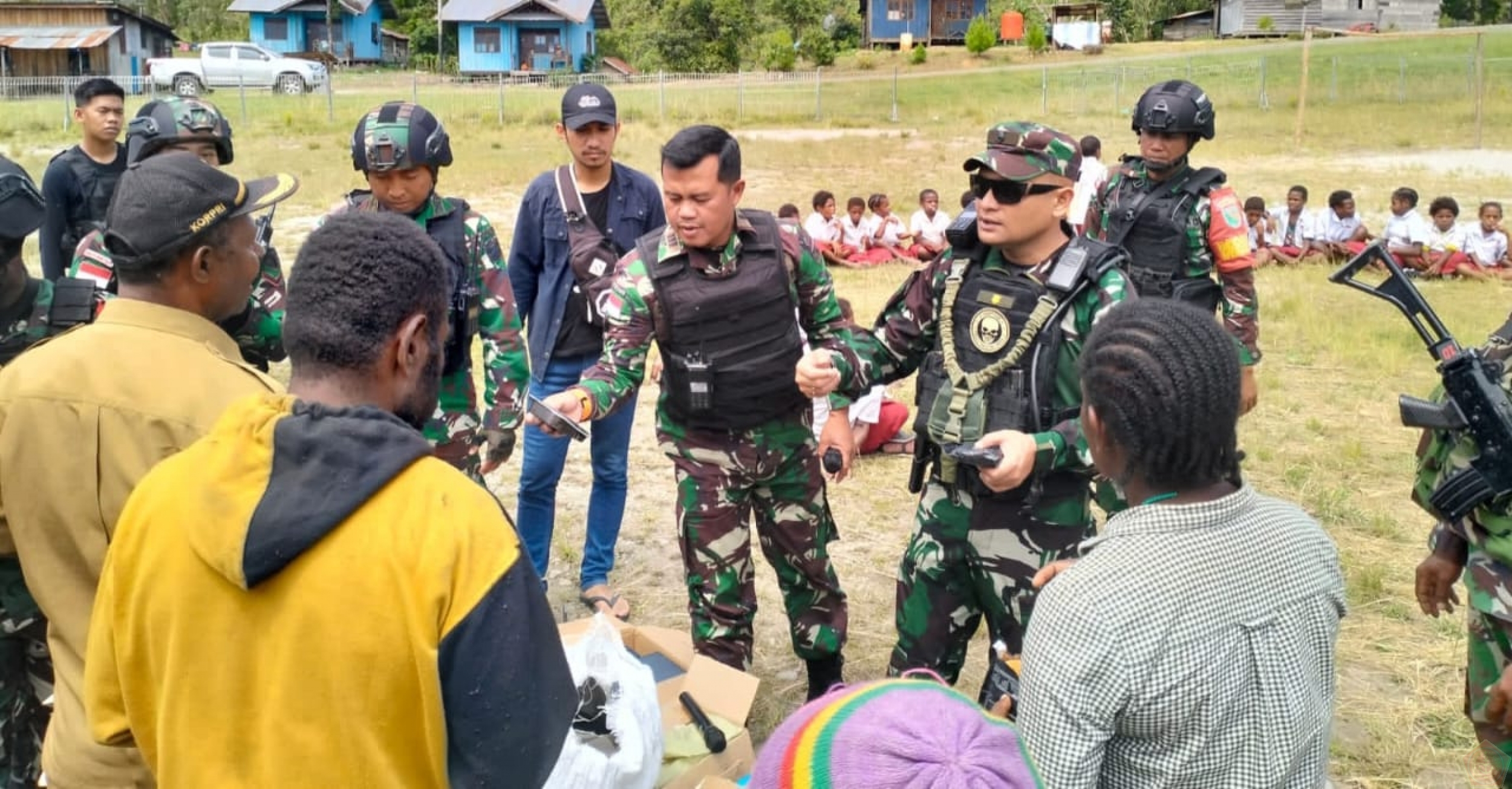 Berikan Rasa Aman, TNI Laksanakan Patroli Dialogis