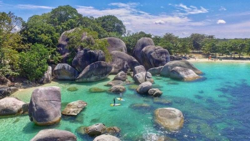 Eksplorasi Pesona Alam Pulau Belitung, 7 Rekomendasi Destinasi Wisata yang Bikin Liburan Kamu Menyenangkan