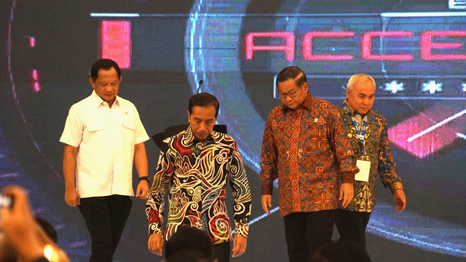 Presiden Ingatkan Hilirasi Tak Hanya di Sektor Pertambangan 