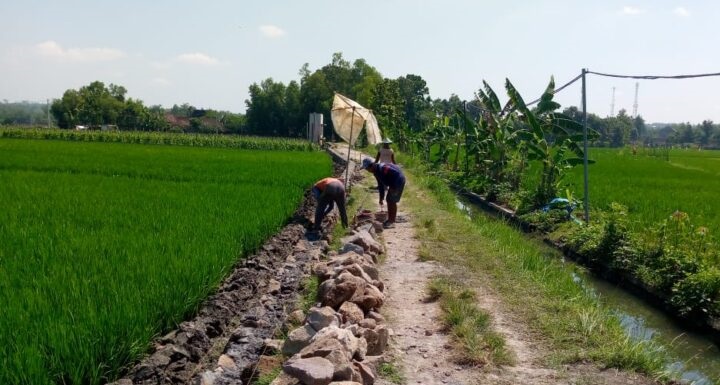 Jalan Usaha Tani Masih Menjadi Dambaan