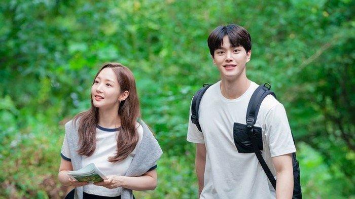 Drama Forecasting Love and Weather akan Melengkapi Tahun Baruan Kamu, ini Sinopsisnya!