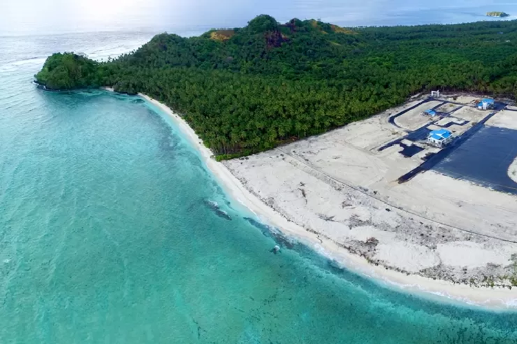 Suka Petualangan? Coba Datang ke 5 Pulau Kecil Terluar di Indonesia, Dijamin Terpesona dengan Keindahanya