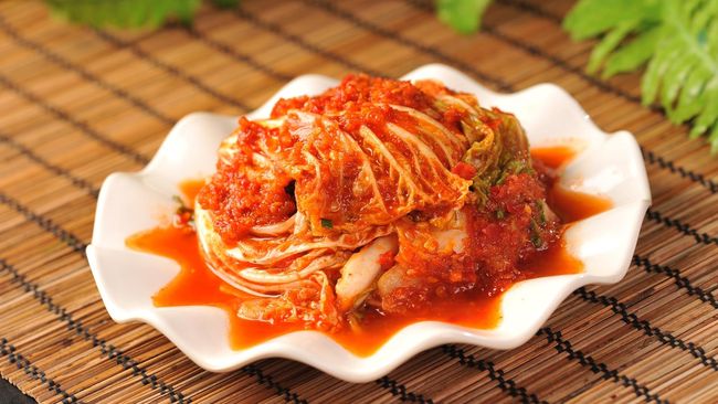 Dibalik Kenikmatannya! Ternyata Kimchi Miliki Manfaat Luar Biasa untuk Kesehatan Loh! 