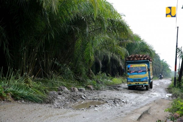 Anggarkan Rp14,6 Triliun,Kementerian PUPR Mulai Perbaikan Jalan Daerah Bulan Juli