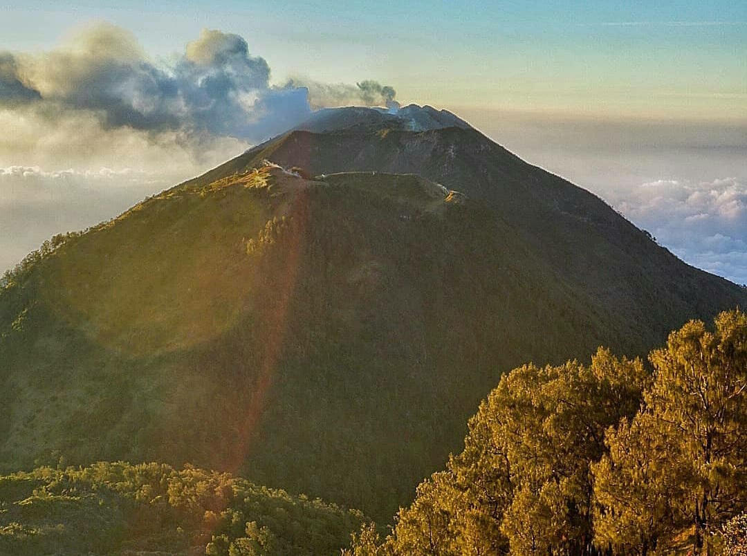 Mengulik Misteri Suara Gamelan di Gunung Arjuno, Inilah Kisah dan Mitos di Balik Suara Gamelan Tersebut 