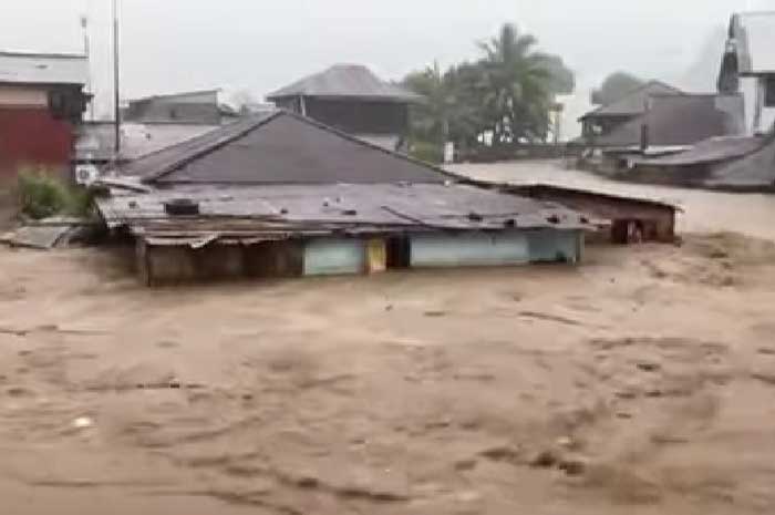  Banjir hingga Longsor melanda Manado mengakibatkan 5 Orang Tewas