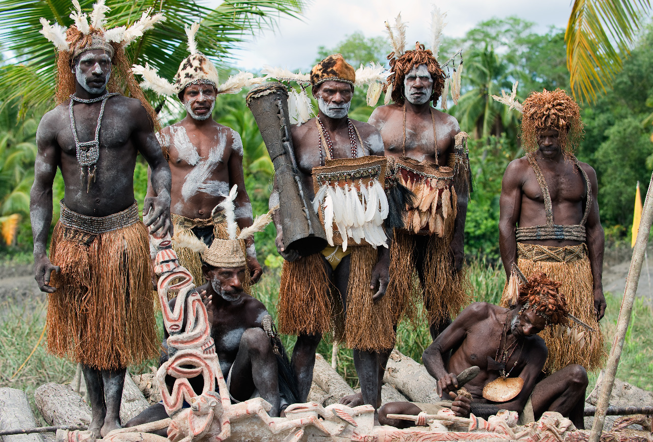 Termasuk Suku Asmat dan Dayak, Inilah Suku Indonesia yang Paling Disegani!