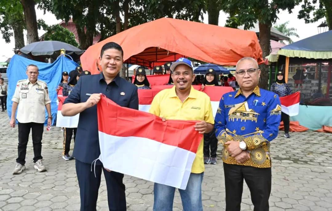 Pemerintah Kota Pagar Alam Optimis Pembagian Bendera Merah Putih Mencapai Target