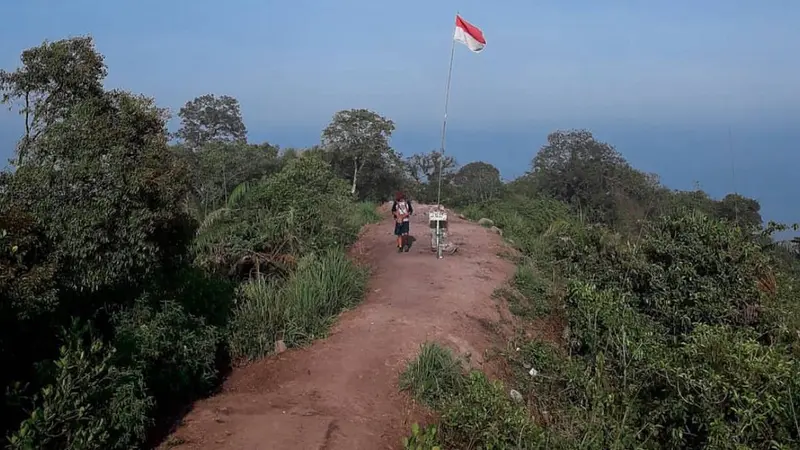 Menguak Mitos Gunung Lasem: Sejarah dan Fenomena Alam yang Menakjubkan