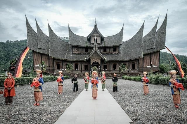 Mengenal Suku Minangkabau, Warisan Budaya dan Tradisi di Sumatera Barat