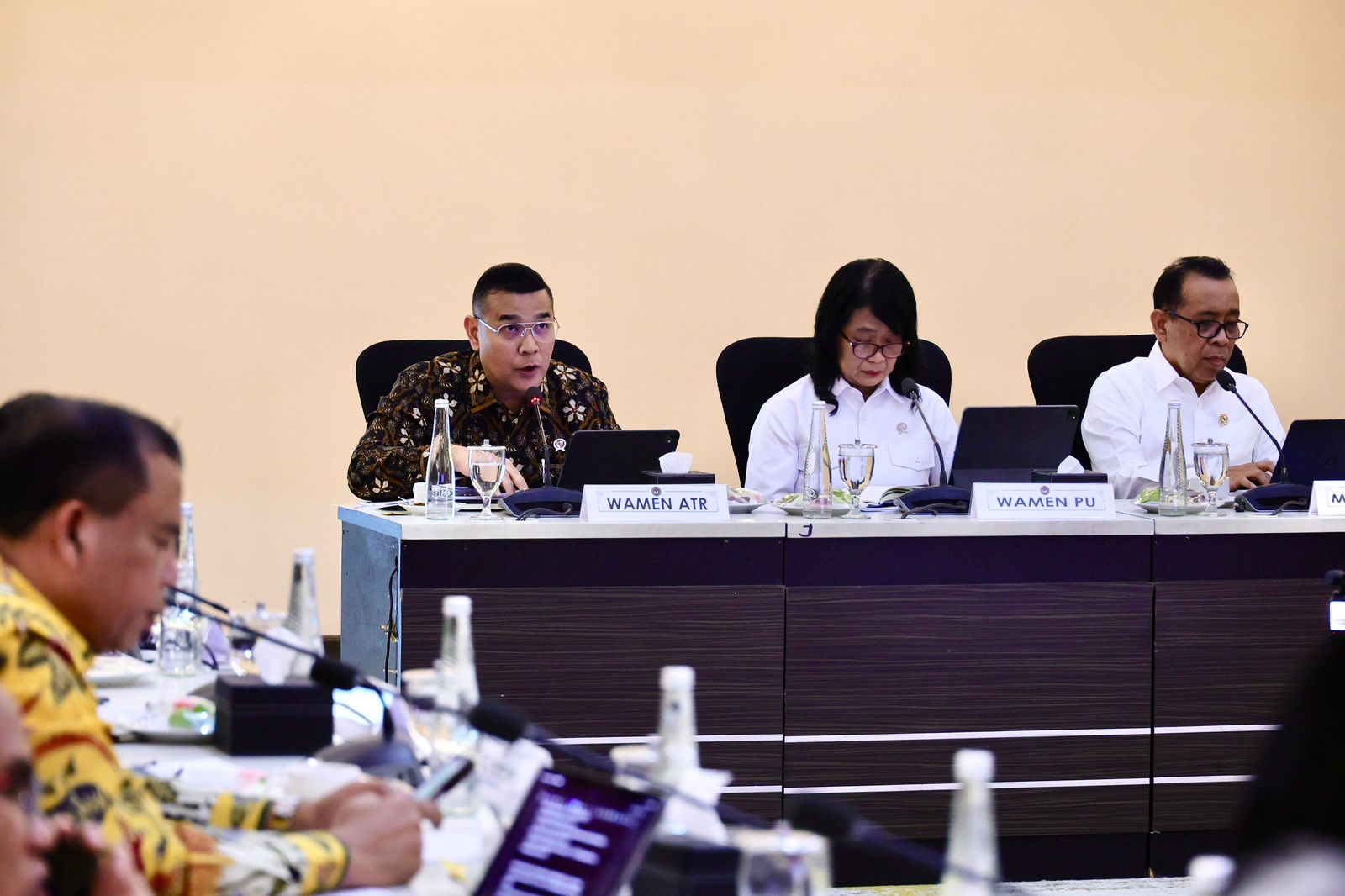 Progres Pengadaan Tanah Huntap Warga Terdampak Lewotobi Laki-laki Dilaporkan Wamen Ossy ke Menko PMK