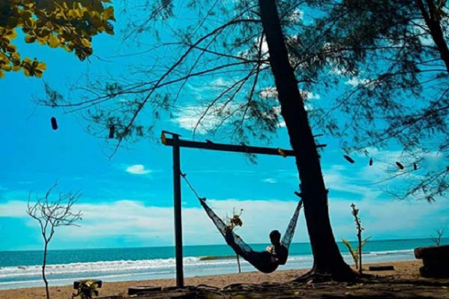 Rekomendasi 10 Wisata Favorit Cocok Untuk Berlibur saat Tahun Baru 2024 di Indramayu