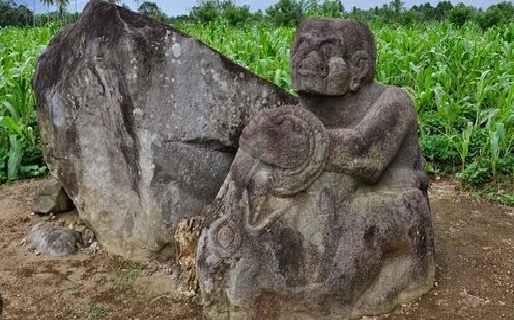Batu-Batu Raksasa di Pagar Alam: Apa yang Tersembunyi di Balik Jejak Megalith Prasejarah Ini?
