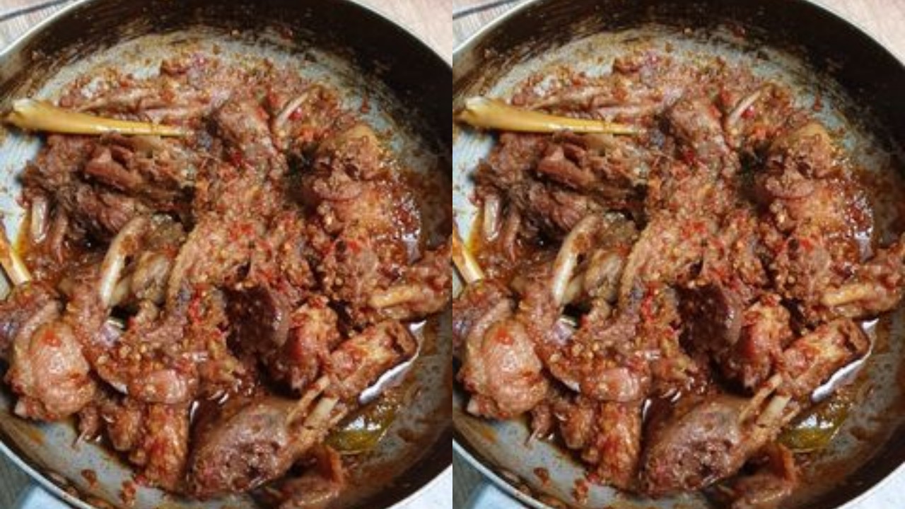 Cara Praktis Membuat Bebek Bumbu Pedas, Enak Dan Bikin Boros Nasi!
