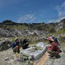 Pesugihan Ditukar Dengan Nyawa! Inilah 7 Kisah Mistis Gunung Sumbing yang Masih Ada Sampai Sekarang