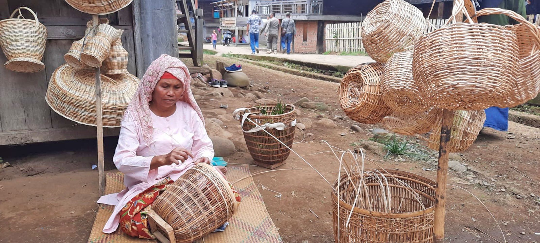 Anyaman Bambu dan Rotan Adat Budaya Dari Nenek Moyang