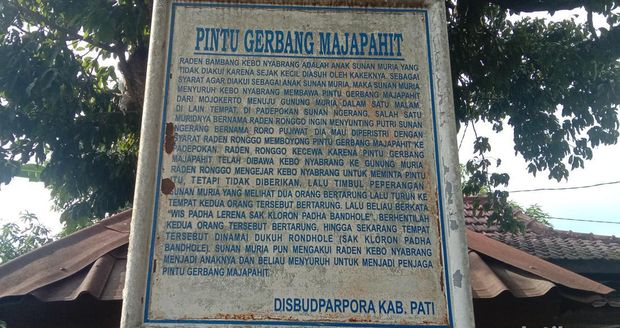 Keindahan atau Misteri? Apa yang Sebenarnya Tersembunyi di Pintu Gerbang Majapahit?!