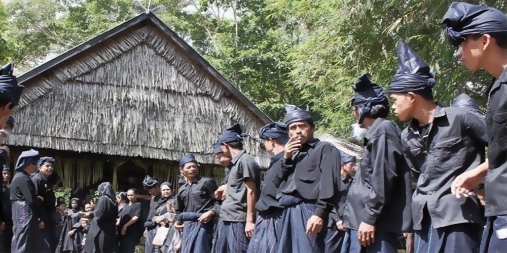  Bukan Takziah, Suku Kajang Di Sulawesi Berpakaian Serba Hitam Untuk Pelihara Hal Ini!