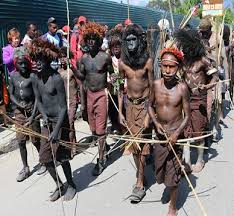 Bukan Dikubur Tapi Dibikin Mumi, Inilah Tradisi Unik dan Aneh Dari Suku Dani Papua!