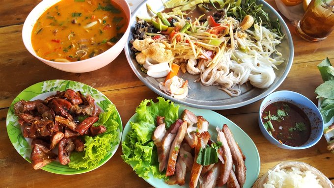 Wajib Banget Cobain Kalo Kesini! Inilah 5 Makanan Khas Bangkok yang Paling Populer