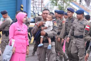 Kapolda Lepas 203 Personel Sat Brimob Polda Sumatera Selatan BKO Satgas Ops Amole 1 Papua