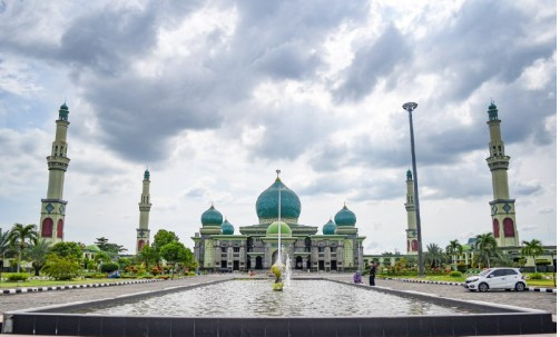 Masjid Raya Agung An-Nur Riau, Keindahan Arsitektur yang Menyejukkan dan Mempesona!