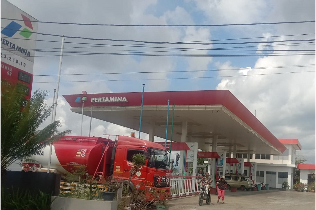 Mendadak Pertamax Melejit Segini, Masyarakat Diberatkan Sementara SPBU Diuntungkankah ?