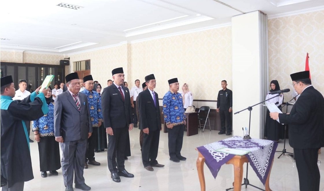 Lantik 11 Pejabat, Sekdakot Pagar Alam Tekankan Kinerja dan Loyalitas ASN