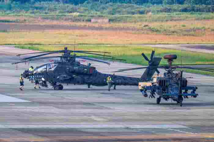 Taiwan Pamer Helikopter Apache AH-64  Livery Hiu Macan, Simbol Agresivitas Lawan Cina?