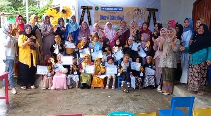 Peringati Hari Kartini, TK Darul Hayah Gelar Lomba
