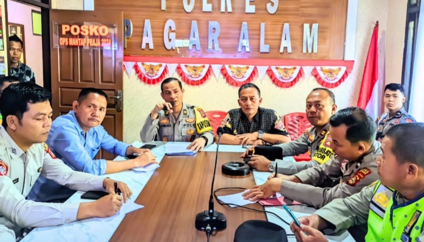 Tingkatkan Kienerja Jajaran, Anggota Polres Pagar Alam Dikenalkan Aplikasi E Katpuan