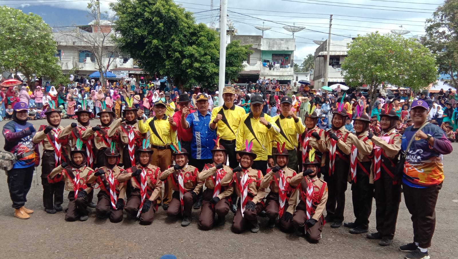 SMPN 1 Jarai Borong Piala