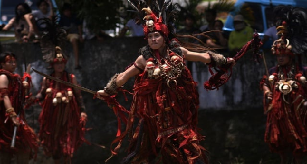 Apakah Kolonialisme Mengubah Budaya Minahasa Secara Total? Temukan Jawabannya!