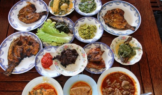 Wisata Kuliner di Payakumbuh Bikin Badan Subur, Simak Makanannya!
